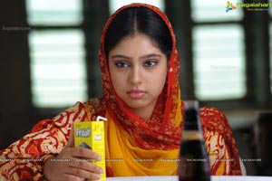 Beautiful Niti Taylor Poster Size Photos