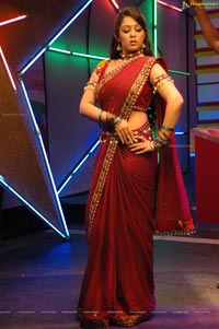 Charmi Sye Aata Red Saree Posters