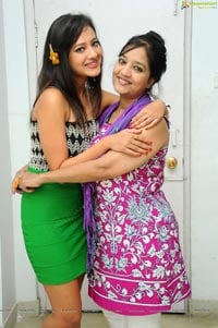 Madalasa Sharma with her Mother Photos