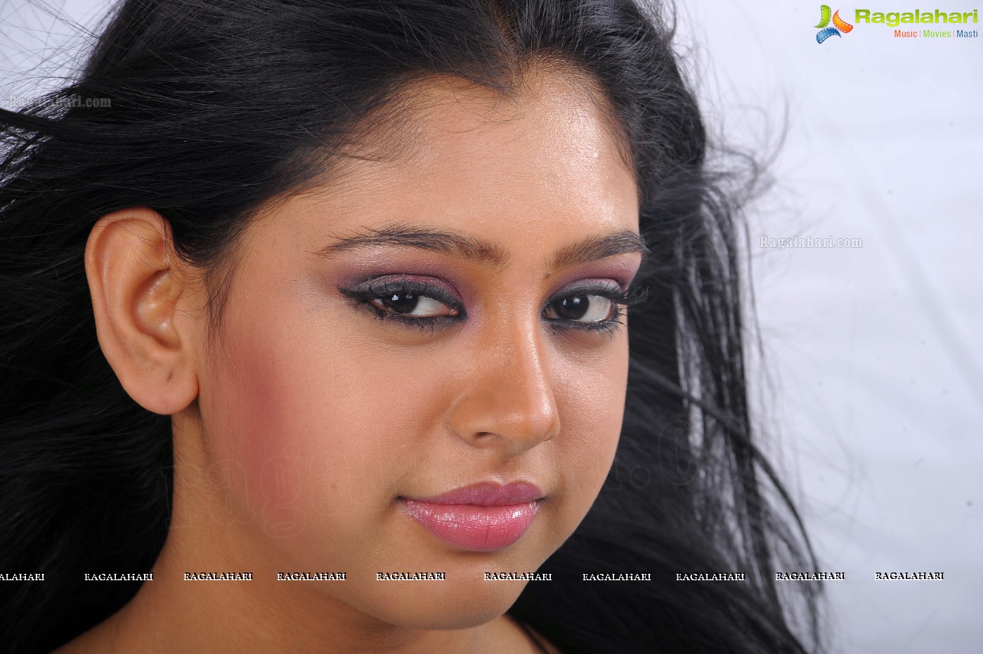 Niti Taylor (Posters)