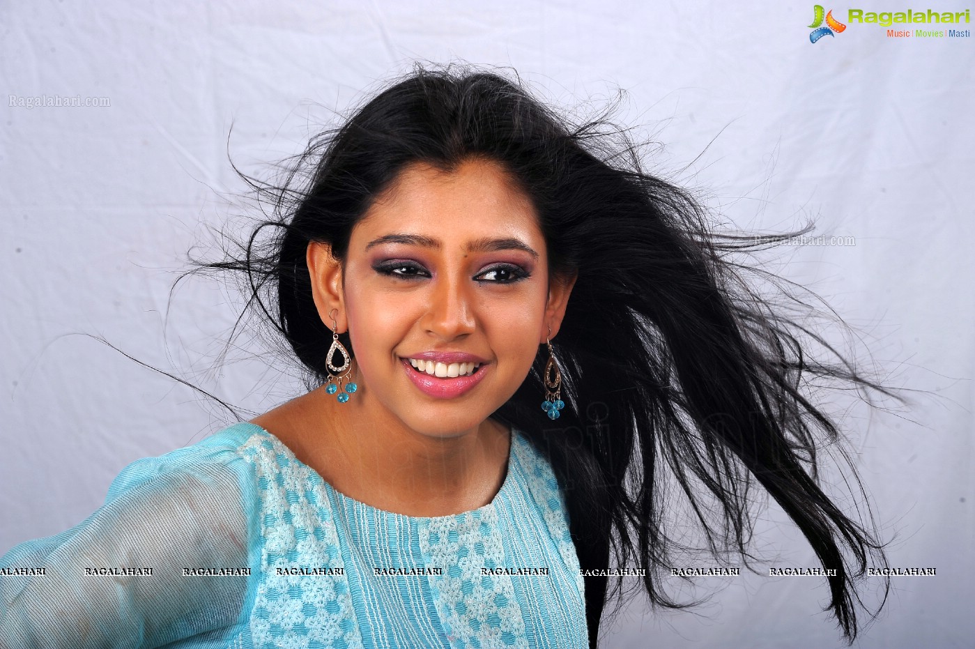 Niti Taylor (Posters)