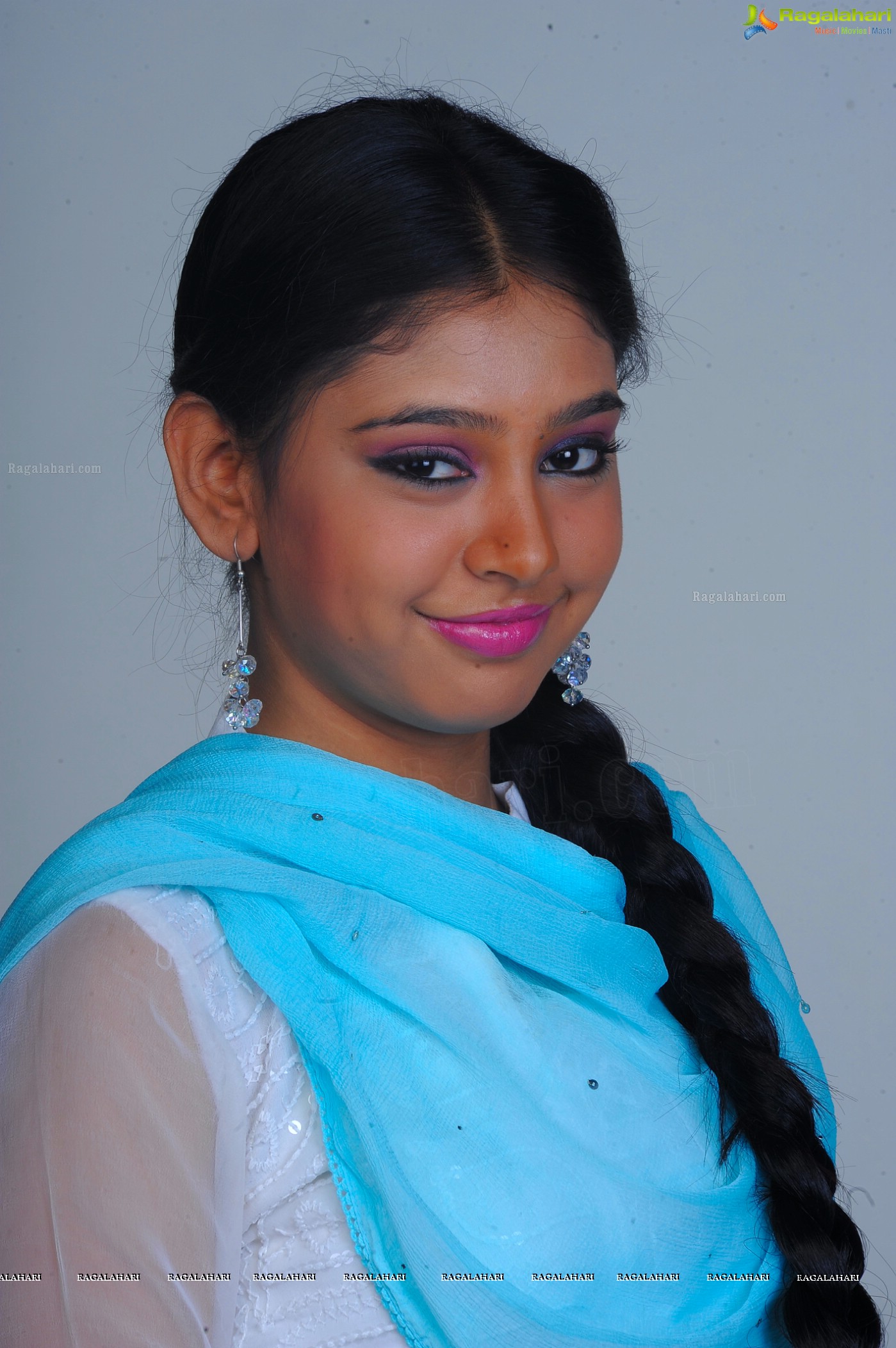 Niti Taylor (Posters)