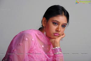 Niti Taylor Studio Shoot