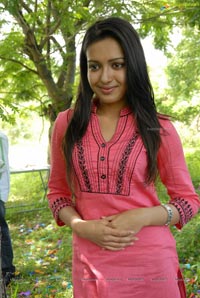 Paisa Heroine Catherine Tresa