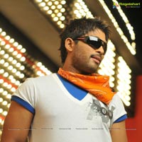 Photos of Stylish Star Allu Arjun in Julayi