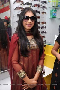 Niti Taylor at KSR Eyewear Hyderabad