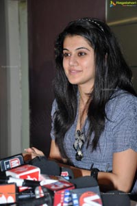 Taapsee in Gown Photos