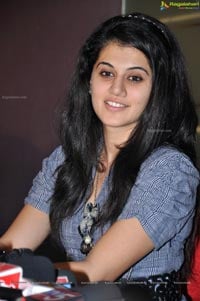 Taapsee in Gown Photos