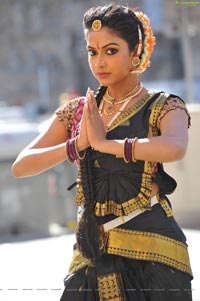 Amala Paul Bharatanatyam Stills