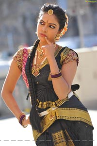 Amala Paul Bharatanatyam Stills