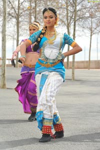 Amala Paul Bharatanatyam Stills