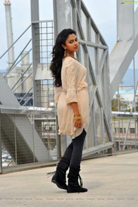 Amala Paul Unseen Pics