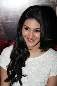 Amyra Dastur High Definition Stills