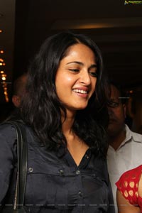 Anushka at Sharath Shetty Photography Exhibition