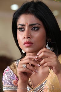 Azhagiya Tamil Magan Shriya Stills