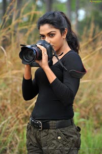 Download Amala Paul High Definition Stills