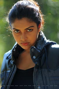 Download Amala Paul High Definition Stills