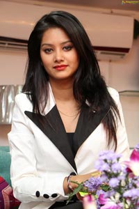 Monika Singh HD Photos