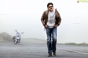 Pawan Kalyan in Attharintiki Daaredhi High Definition Stills