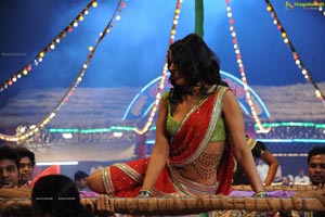 Sameera Reddy in Krishnam Vande Jagadgurum