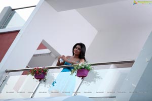 Shriya in Sleeveless Blue Dress