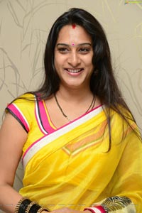 Surekha Vani in Yevadu Photos