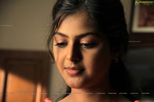 Telugu Heroine Monal Gajjar HD Pics