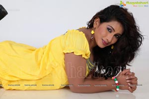 Akshitha Shetty in Hot Yellow Gown