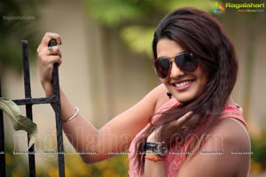 Annum Innum Ennum Heroine Tashu Kaushik Photos