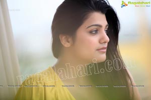 Bollywood Heroine Tashu Kaushik Exclusive Photos