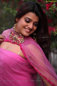 Telugu Heroine Tashu Kaushik Unseen Exclusive Photos