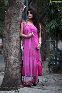 Telugu Heroine Tashu Kaushik Unseen Exclusive Photos