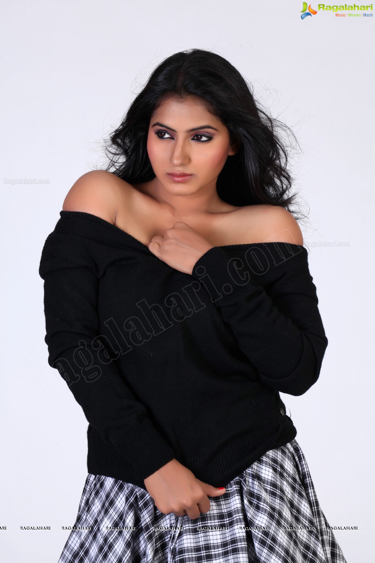 Tanusha (Exclusive)