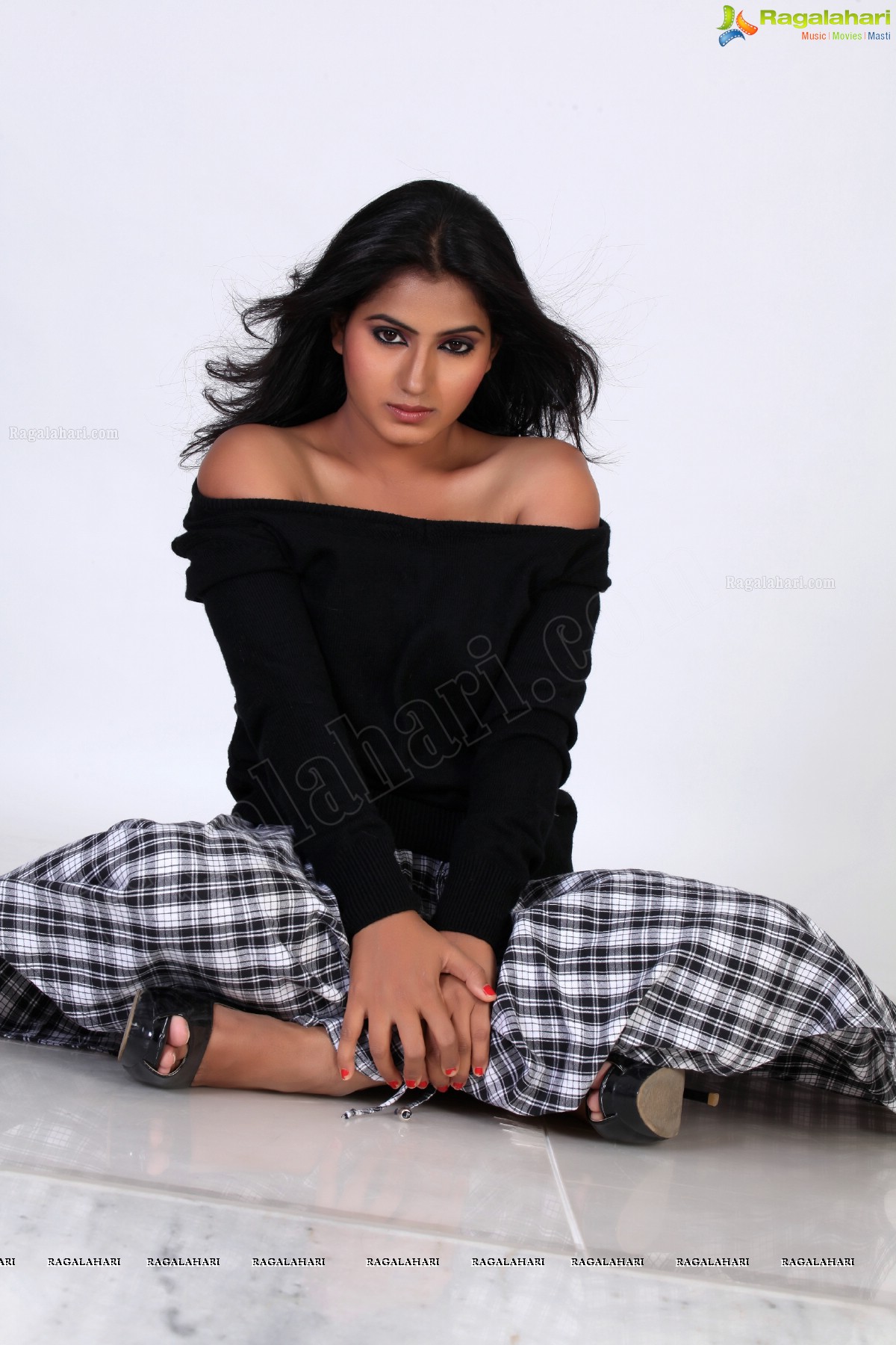 Tanusha (Exclusive)