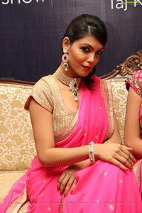 Hyderabad Model Dimple in Saree