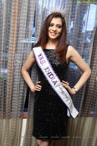 Mrs. India International 2013 Amita Piyush Motwani 