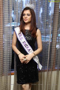 Mrs. India International 2013 Amita Piyush Motwani 