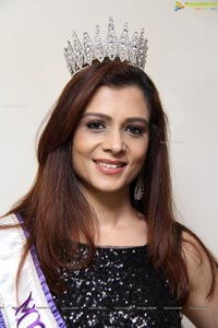 Mrs. India International 2013 Amita Piyush Motwani 