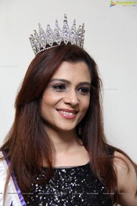 Mrs. India International 2013 Amita Piyush Motwani 