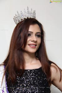 Mrs. India International 2013 Amita Piyush Motwani 