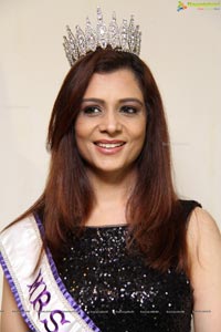 Mrs. India International 2013 Amita Piyush Motwani 