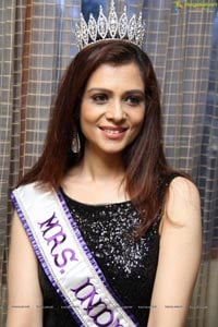 Mrs. India International 2013 Amita Piyush Motwani 