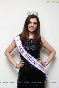 Mrs. India International 2013 Amita Piyush Motwani 