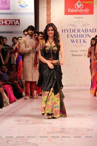 Kriti Kharbanda at Hyderabad Fashion Week 2013