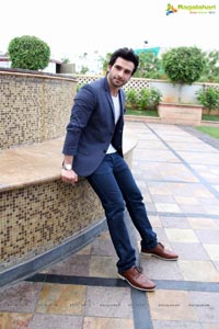 Kumar Taurani Son Girish Kumar Photos