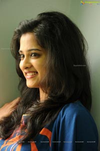 Prema Katha Chitram Heroine Nandita