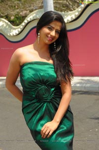 Telugu Heroine Nisha Shah