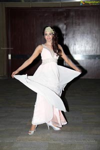 Sanjana at Hyderabad Fashion Week 2013