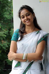 Mallela Teeramlo Sirimalle Puvvu Heroine c