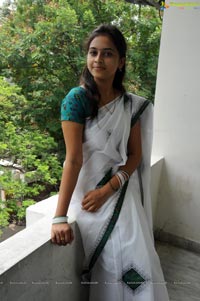 Mallela Teeramlo Sirimalle Puvvu Heroine c